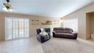 Photo #5: 2472562 Listing