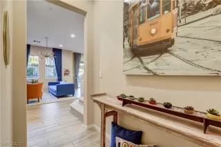 Photo #6: 2472593 Listing 