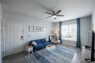 Photo #3: 2472643 Listing