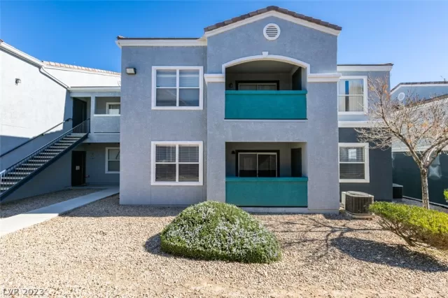 MLS: 2472646 Condo For Sale