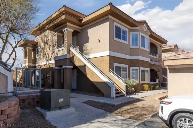 MLS: 2472653 Condo For Sale