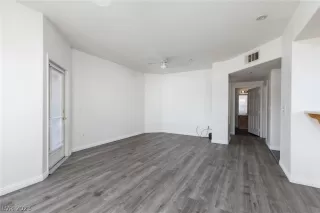 Photo #5: 2472653 Listing 