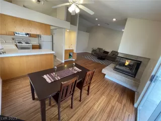 Photo #2: 2472654 Listing