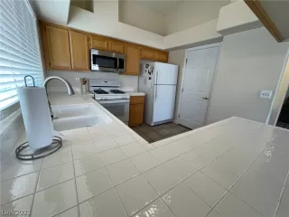 Photo #6: 2472654 Listing