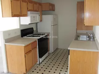 Photo #5: 2472684 Listing 