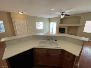 Photo #3: 2472697 Listing 