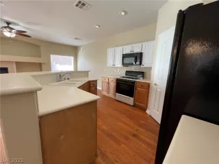 Photo #4: 2472697 Listing 