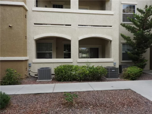 MLS: 2472705 Condo For Sale