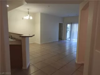 Photo #4: 2472705 Listing 