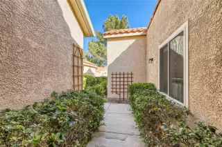 Photo #3: 2472714 Listing