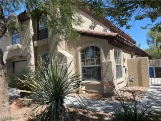 Photo #4: 2472739 Listing 