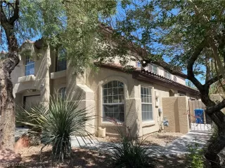 Photo #5: 2472739 Listing 