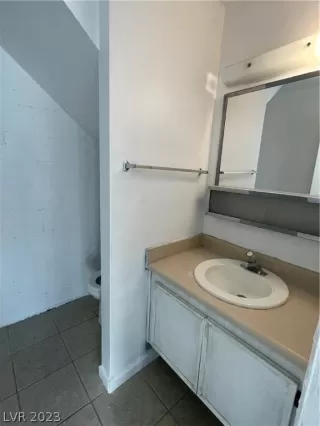 Photo #4: 2472756 Listing