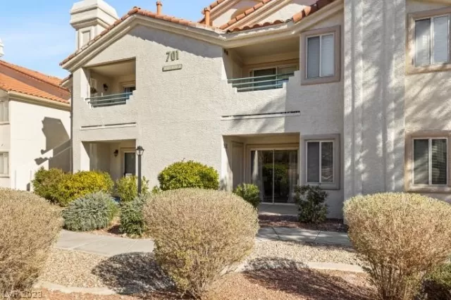 MLS: 2472759 Condo For Sale