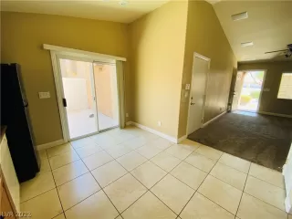 Photo #5: 2472771 Listing 