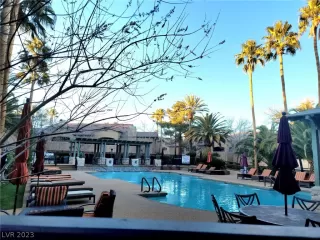 Photo #1: 2472792 Listing 