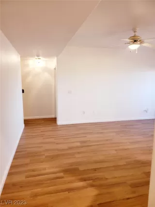 Photo #4: 2472792 Listing 