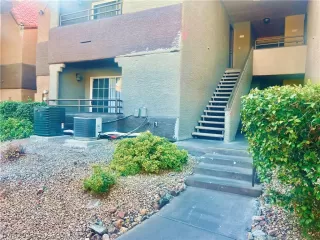 Photo #1: 2472802 Listing 