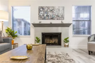 Photo #1: 2472827 Listing 