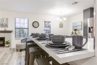 Photo #3: 2472827 Listing 