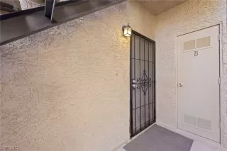 Photo #6: 2472827 Listing 