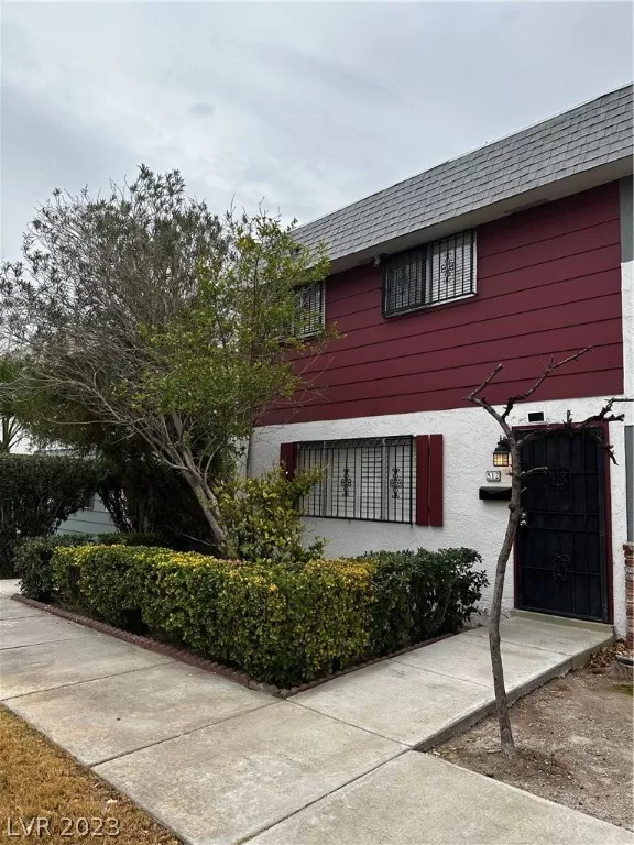 MLS: 2472918 Condo For Sale