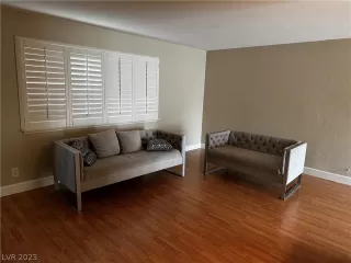 Photo #1: 2472918 Listing