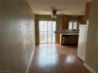 Photo #3: 2472918 Listing