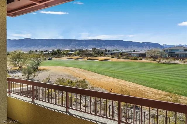 MLS: 2472935 Condo For Sale