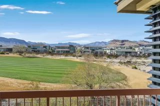 Photo #1: 2472935 Listing