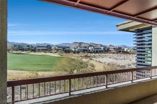 Photo #2: 2472935 Listing