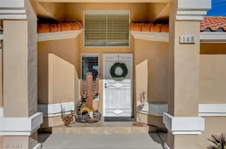 Photo #1: 2472939 Listing 