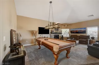 Photo #2: 2472939 Listing 