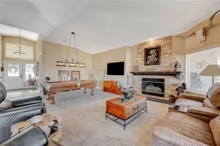 Photo #6: 2472939 Listing 