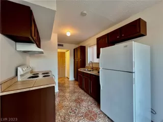 Photo #1: 2472945 Listing 