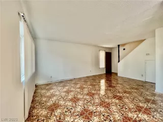 Photo #4: 2472945 Listing 