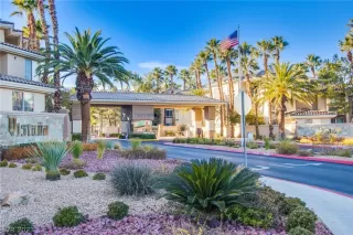 Photo #1: 2472947 Listing