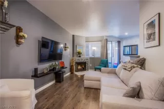 Photo #5: 2472947 Listing