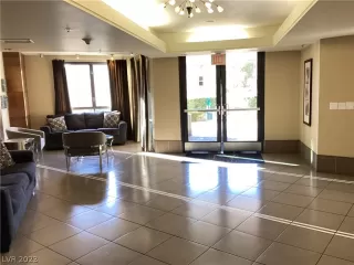 Photo #3: 2472958 Listing 