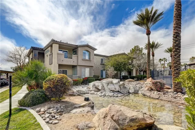 MLS: 2472968 Condo For Sale