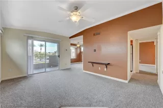 Photo #4: 2472968 Listing 