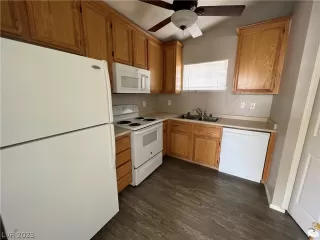 Photo #2: 2472983 Listing 