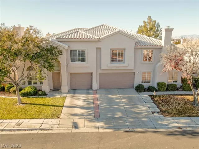 MLS: 2472996 Condo For Sale