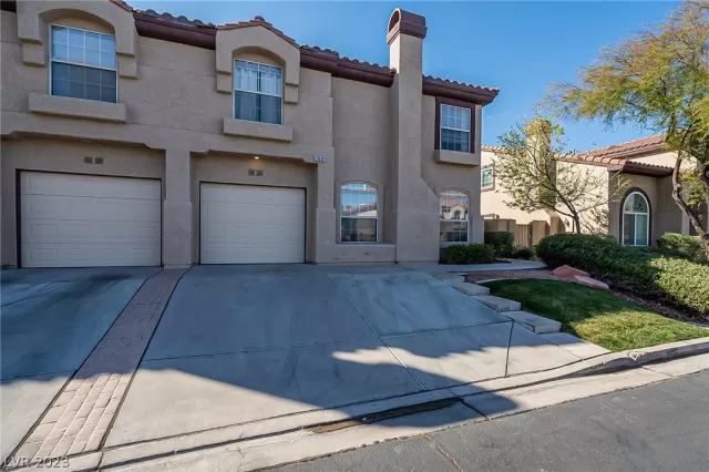 MLS: 2473021 Condo For Sale