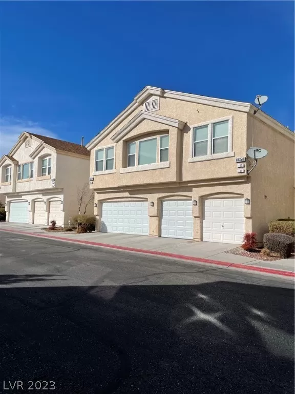 MLS: 2473046 Condo For Sale