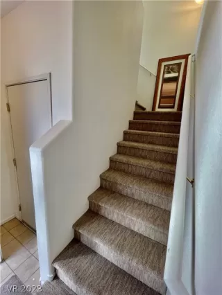 Photo #3: 2473046 Listing