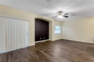 Photo #1: 2473056 Listing 
