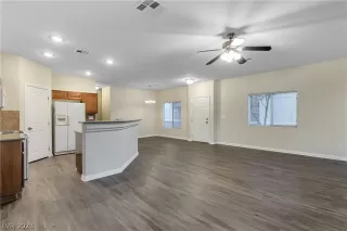 Photo #2: 2473056 Listing 