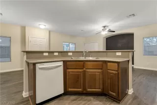 Photo #4: 2473056 Listing 