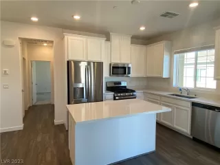 Photo #4: 2473074 Listing 